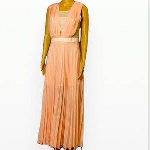 Jovonna London Maxi Dress nude-apricot Sz 4